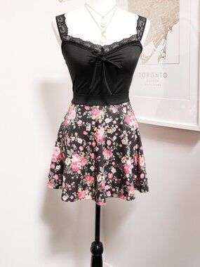 Black & Hot Pink Rose Print Skater Skirt w/ Stretchy Waistband, Dark Floral Fall